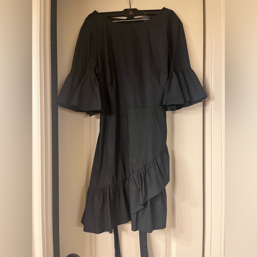 Little black dress, light material 🖤 - Picture 3 of 5